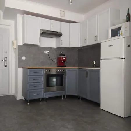 Spacious In Hip Neighborhood