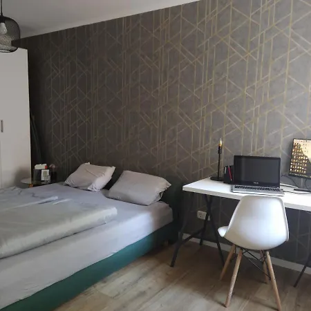 Spacious In Hip Neighborhood Βουδαπέστη